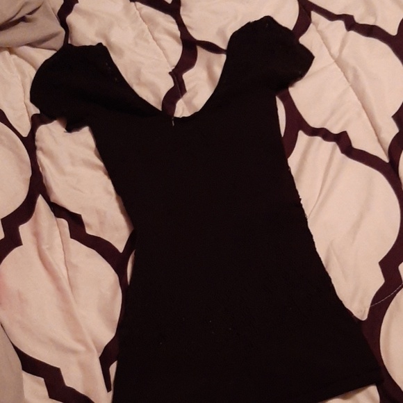 2 off the shoulder talk tops - Picture 2 of 4